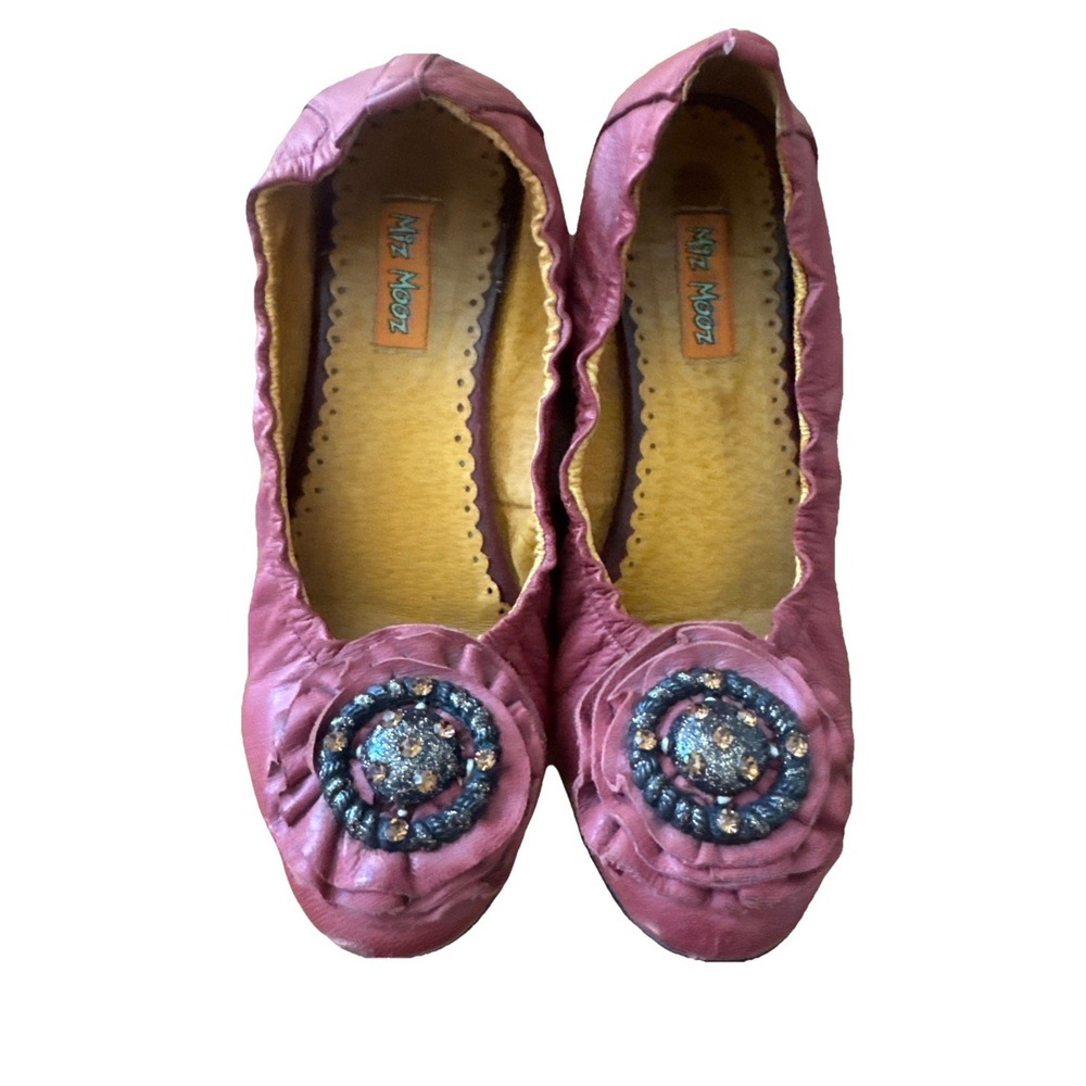 Y2K Miz Mooz Curly Ballet Flats Shoes Red Leather Flower Medallion Sz 36 5.5 6
